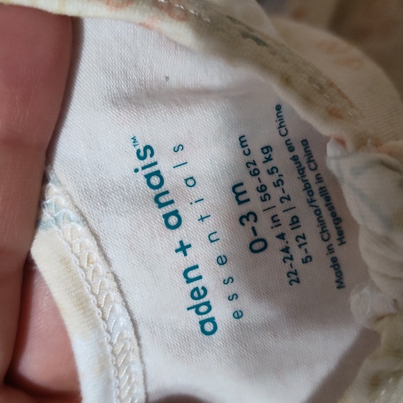 aden + anais essentials flower easy swaddle snugs, 0-3 months - Picture 4 of 4